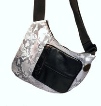 Load image into Gallery viewer, Front Bag Grey & Black