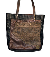 Load image into Gallery viewer, Aislinn Snake Tote Bag