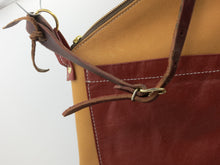 Load image into Gallery viewer, Kirsten Crossbody Leather Bag