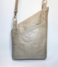 Load image into Gallery viewer, Kirsten Upcycled Car Seat Leather Bag
