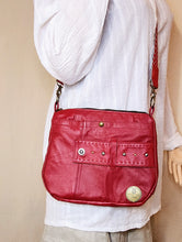 Load image into Gallery viewer, Karol Basic Red Shoulder Bag
